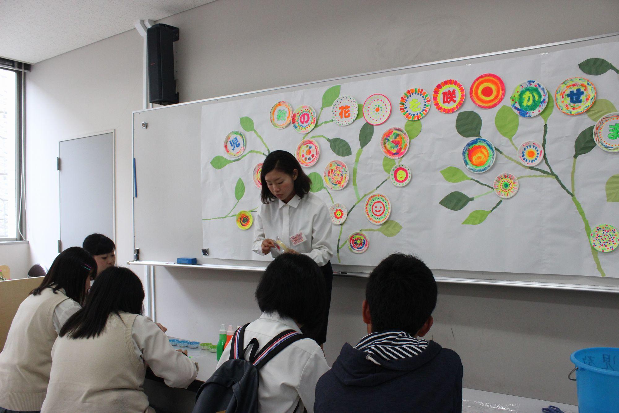 10.体験コーナー（児童教育学科）.JPG