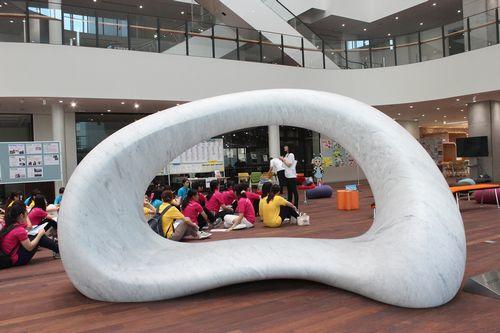 01.学生スタッフミーティングの様子.JPG