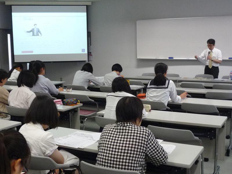 nichibun20160719_01.jpg