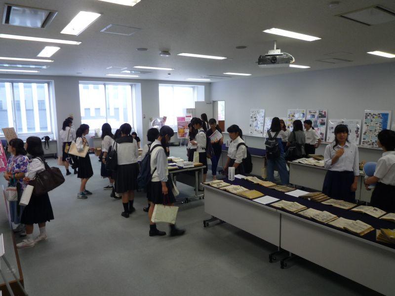 nichibun20160822_02.jpg