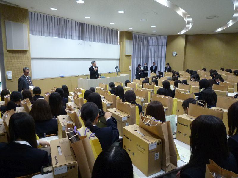 nichibun20180404_02.jpg