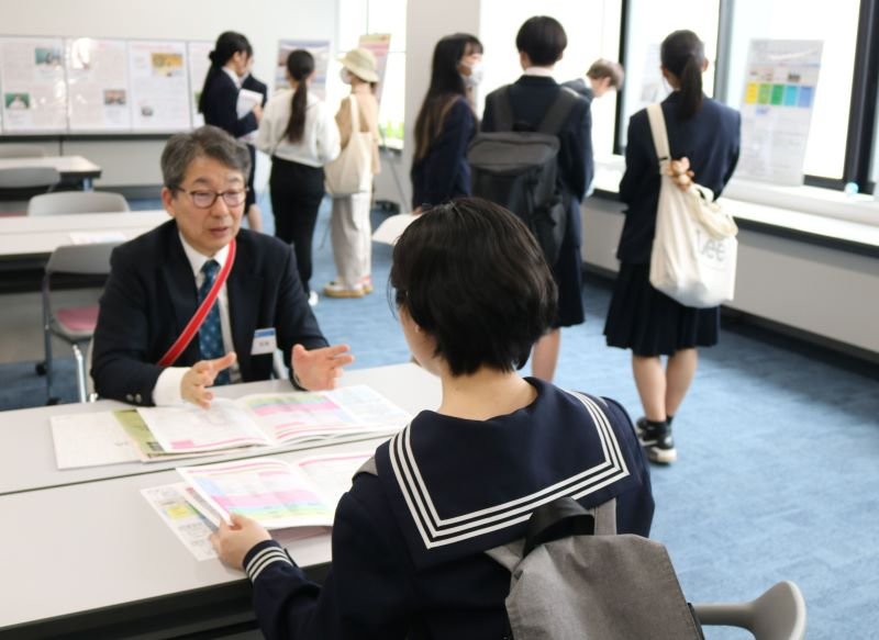 nichibun20240508_03.jpg