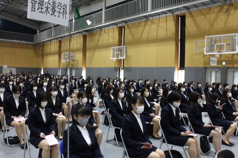 女子大学 入学式 集合写真 