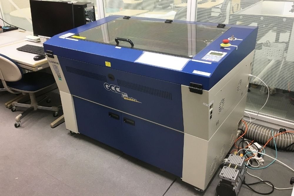 20201209_zokei_lasercutter.jpg