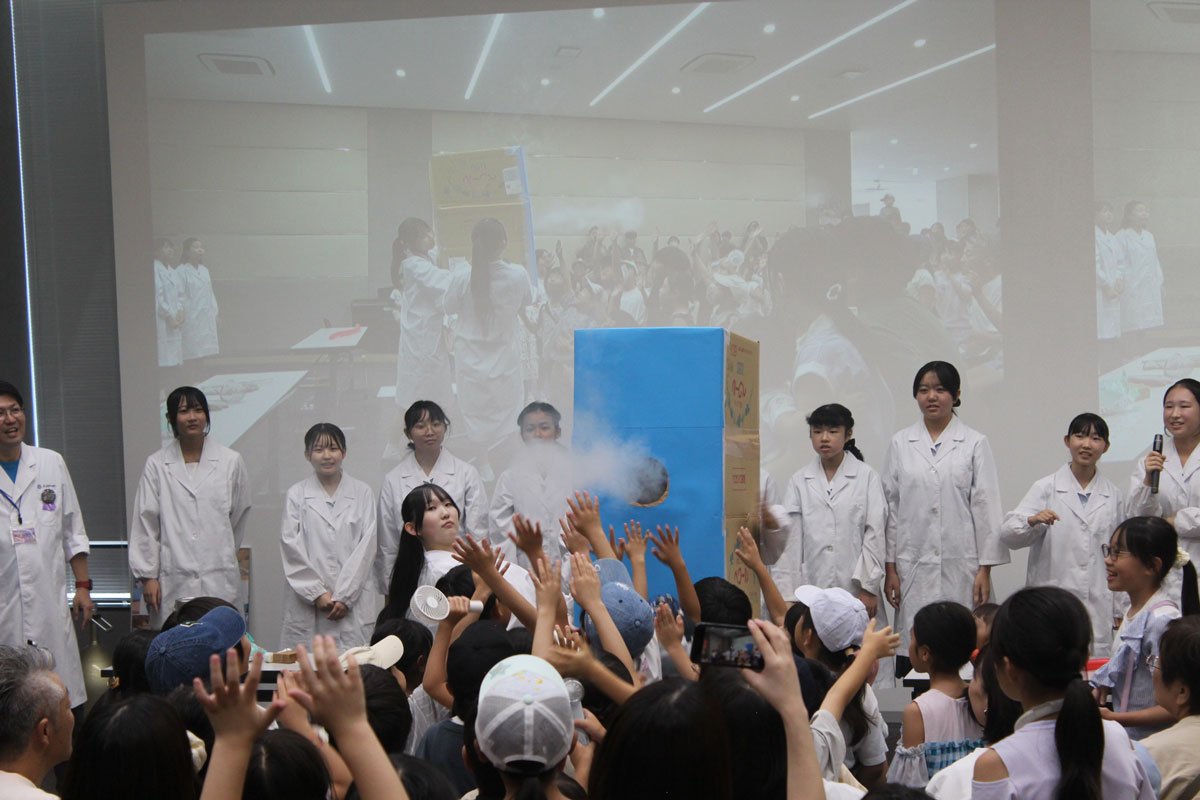 13_science-lab.jpg