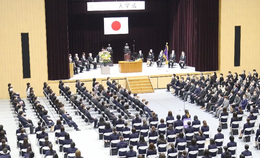21年度 入学式を挙行しました お知らせ News 安田女子大学 安田女子短期大学